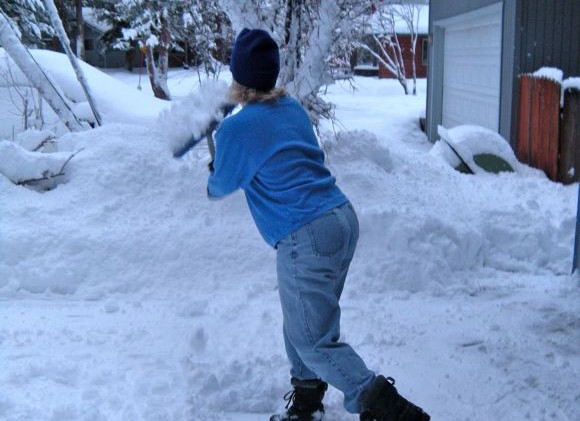 Storm warning canceled, but snow keeps falling