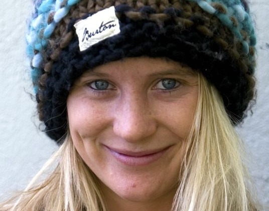 Teter 2nd in halfpipe; historic ride in men’s competition