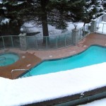 summit-2 The hot tub and pool invite weary skiers.