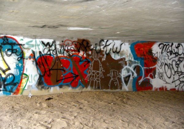 Cops ready to paint over work of graffiti artists
