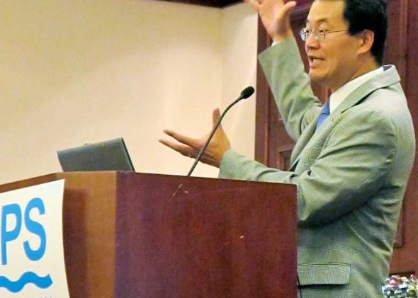 Lukewarm optimism echoes at real estate symposium