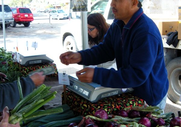 Produce fresh from the farm at weekly markets