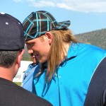 golf-8 AJ Hawk of the Packers spends time signing autographs July 15. Photos/Kathryn Reed