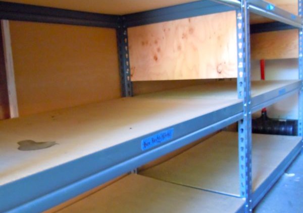 Pantry’s bare shelves force Tahoe residents to go hungry