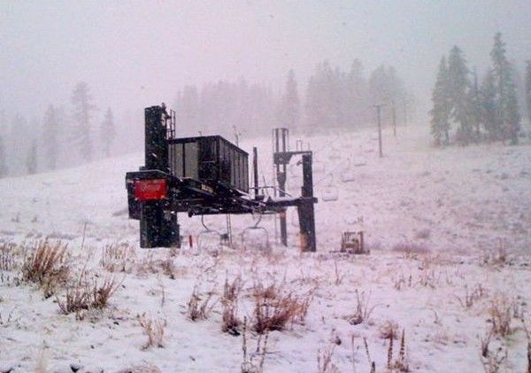 Early storms spur eager skiers to book rooms in Tahoe