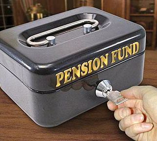 Pensions prove it pays to be a retired government employee