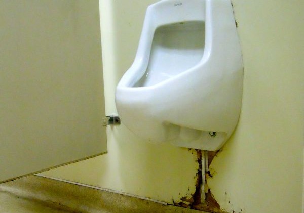 Lawmaker pushes for all-gender restrooms