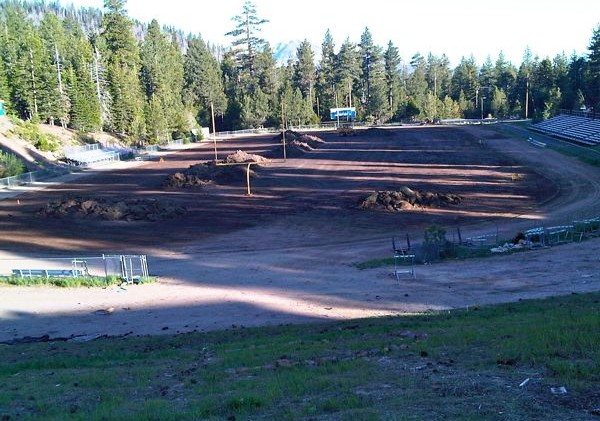 Opinion: Viking Stadium turning into the community’s gridiron