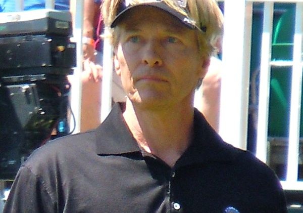Wagner wins celeb tourney; Sakic sinks hole-in-one