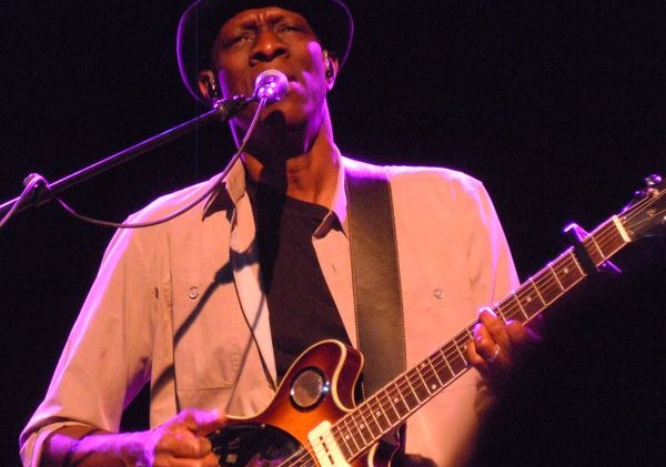 Keb Mo accentuates weekend get-away 4 miles from home