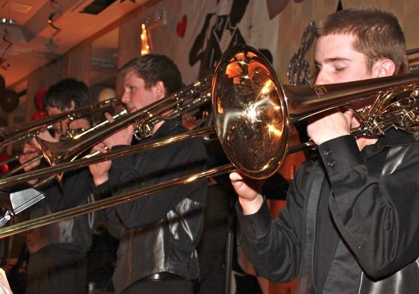 North Tahoe high jazz band turning back time
