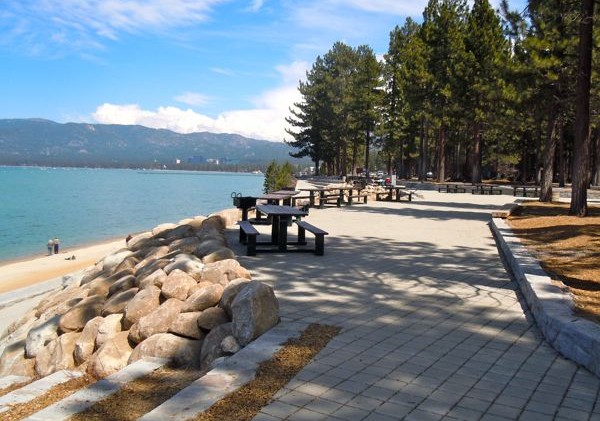 Concerts, kayaks, food — all part of Lakeview Commons