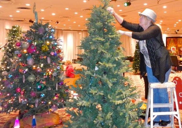 STR to recycle Christmas trees