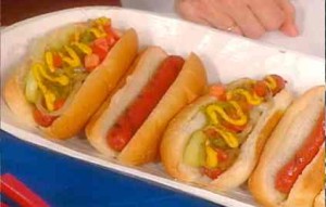 Hot dogs and toppings are not always ordinary. Photo/Food Network