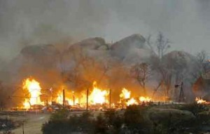  Homes burn near Yarnell, Ariz. (David Kadlubowski, Arizona Republic / June 30, 2013) 