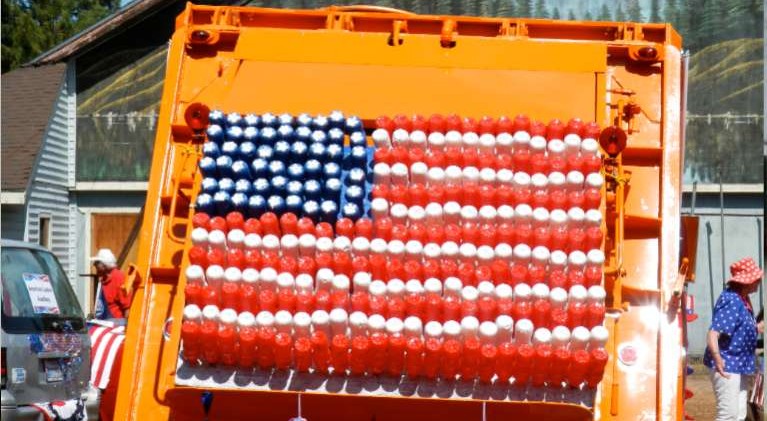 Display of patriotism in S. Tahoe during parade