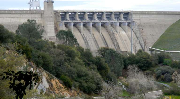 Separating water and politics isn’t easy in California