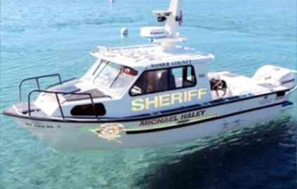 5 rescued from capsized boat in Washoe Lake