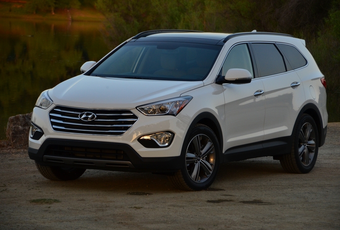 Hyundai Santa Fe is a head-turner. Photos/Larry Weitzman
