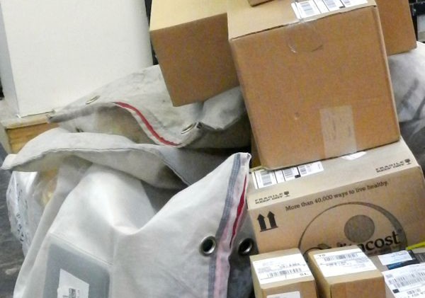 Retailers speeding up deliveries in time for holidays