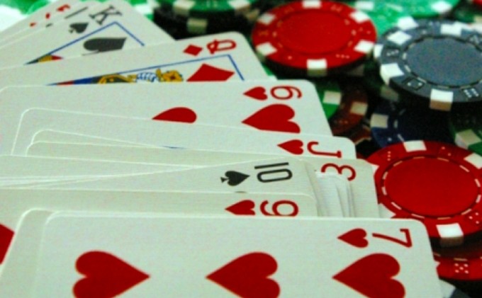 Debate over banning online gaming moves forward