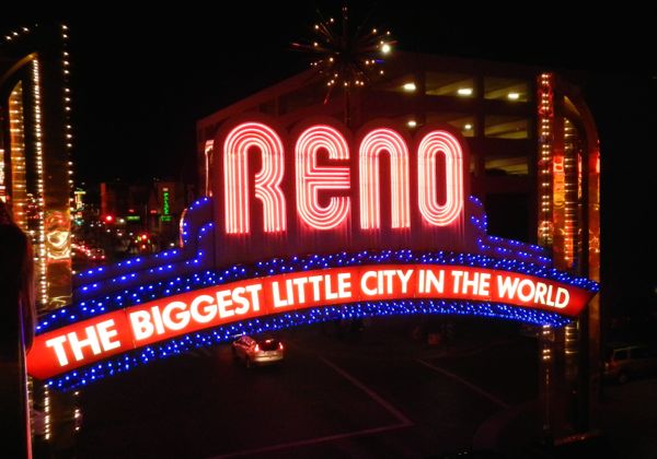 Sign collector urges city to keep neon on Reno’s iconic arch