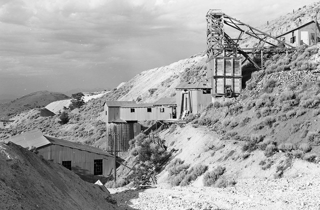 Photo exhibit captures Nevada mines