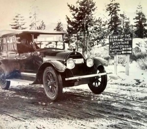 A 1919 Cadillac makes it over the summit. Photo/Lake Tahoe Historical Society