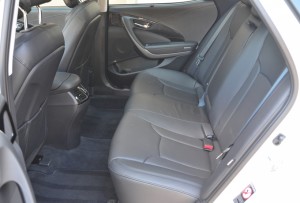 The roominess of the Azera is like sitting in a limo.