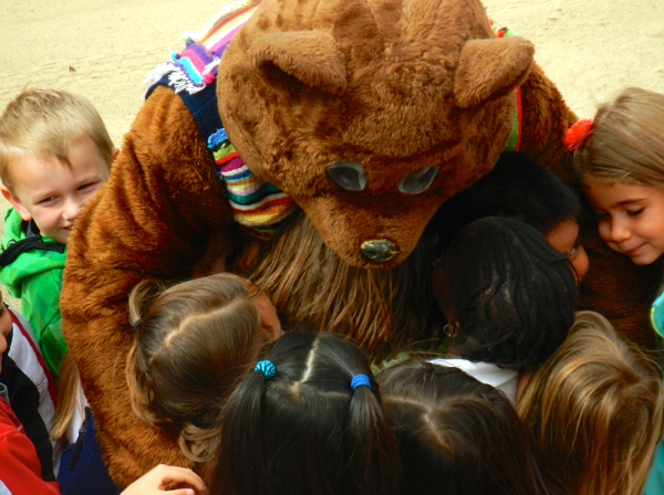 Zephyr Cove students give Cubby a farewell hug on Sept. 30. Photos/Kathryn Reed