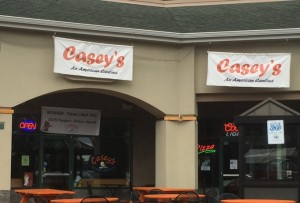 Casey's next to the Round Hill Safeway is becoming a distinct locals' hangout. Photo/LTN