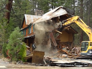 Spindleshanks comes down on Oct. 7, 2015. Photo/Ellie Waller