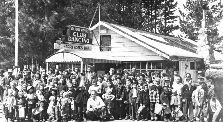 Then and now: Easter egg hunt in 1948