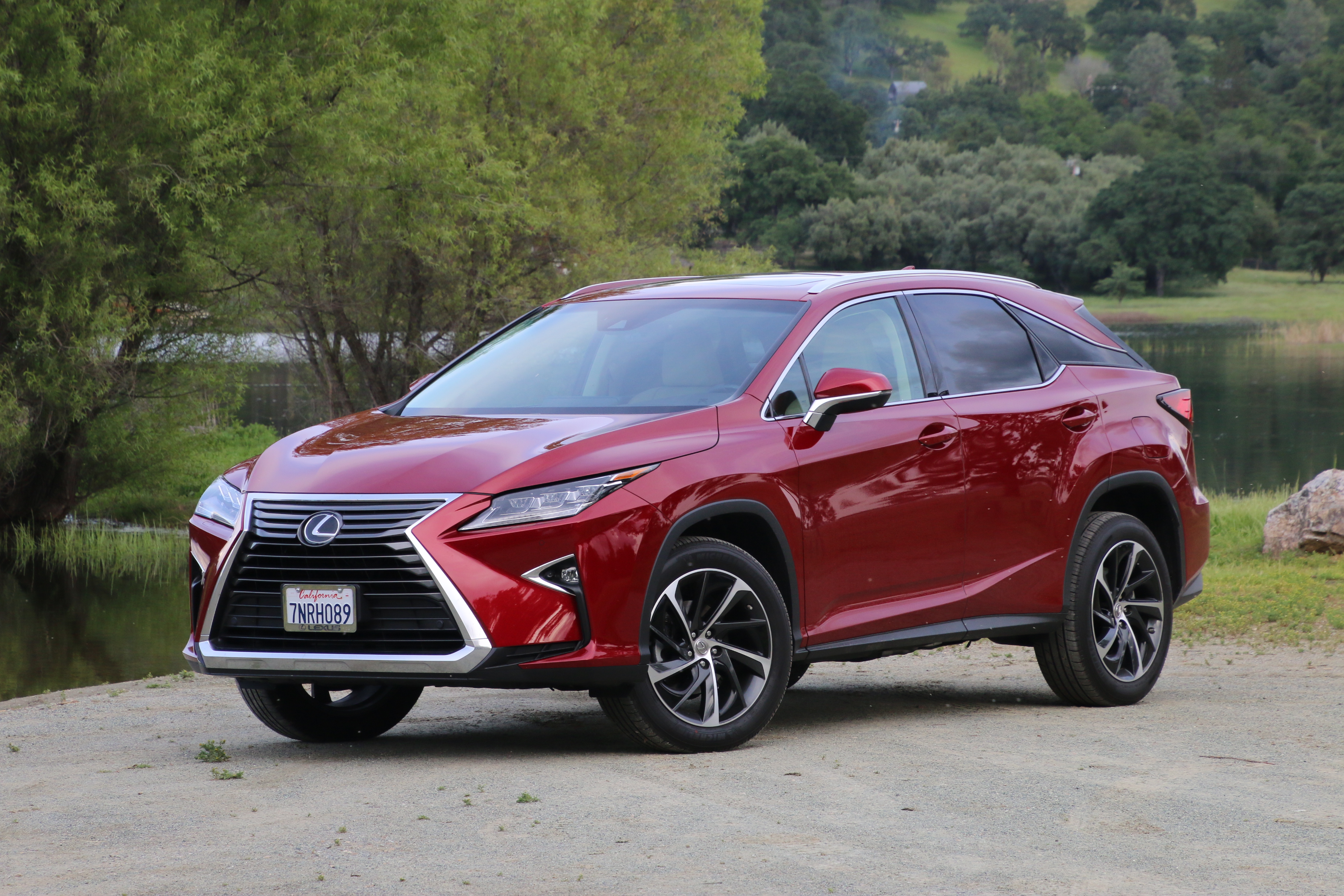 Lexus RX 350 continues to be a standout with each new model. Photos/Larry Weitzman