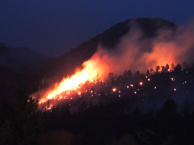 The Emerald Fire burns on Cascade Ridge Friday morning just before daybreak. Photo/Taylor Flynn/Tahoe Mountain News