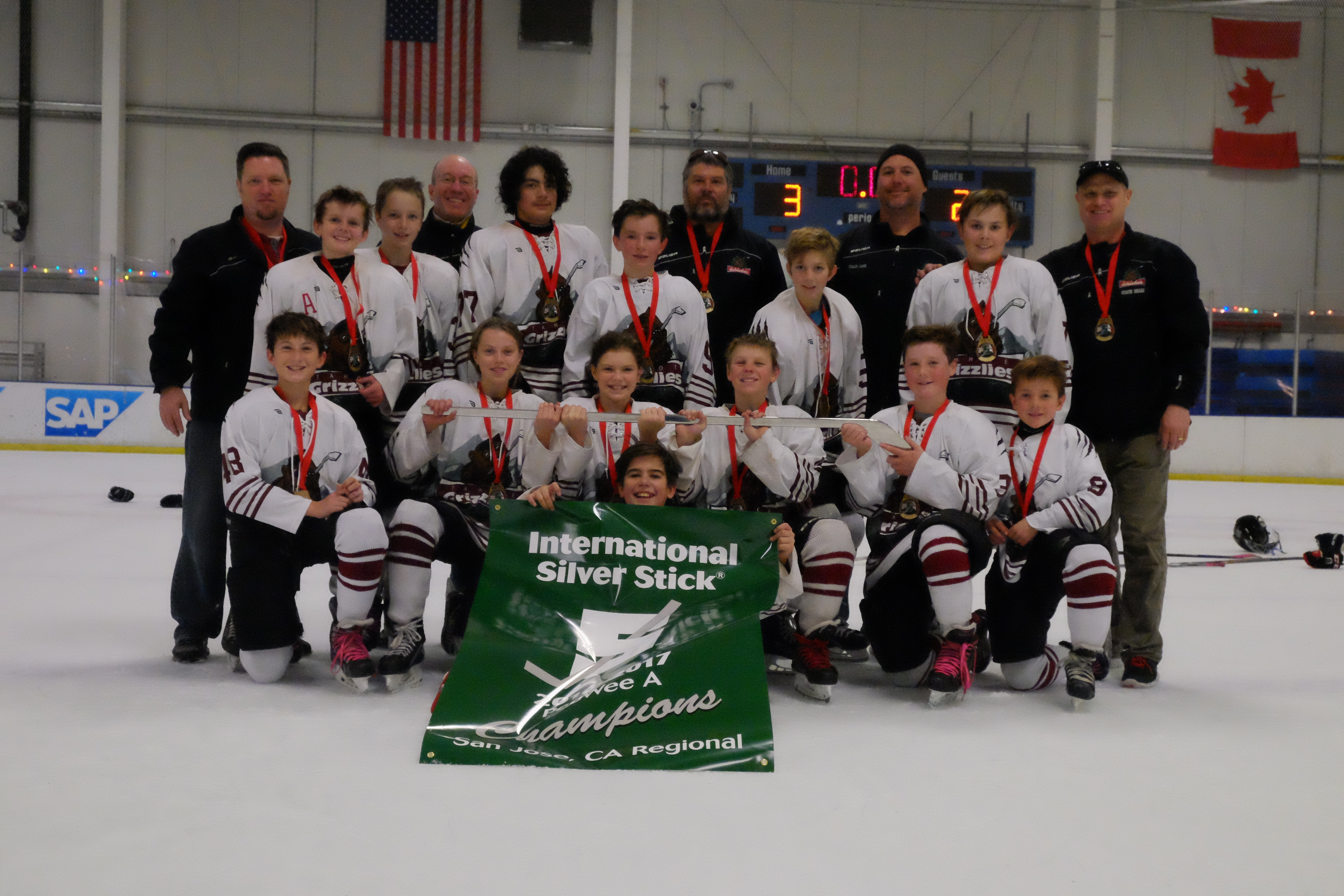 Tahoe Grizzlies Pee Wee A hockey team from South Lake Tahoe won the regional tournament. Photo/Provided