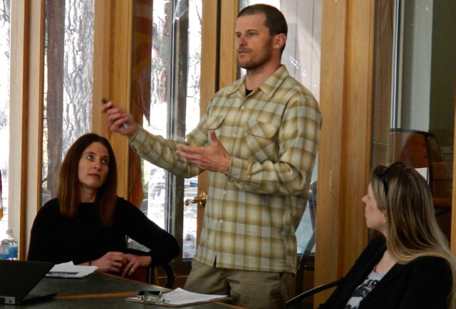 Rachel Arst McCullough, from left, Chris McNamara and Jamie Orr talk Nov. 9 about the region's changing economy. Photo/LTN
