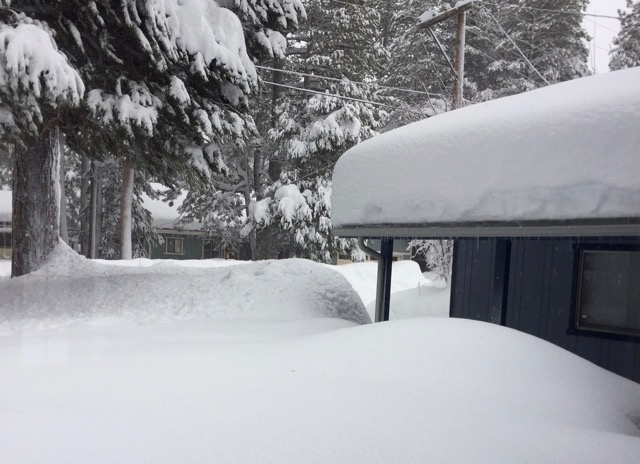 People are having a hard time finding places to put snow. Photo/LTN