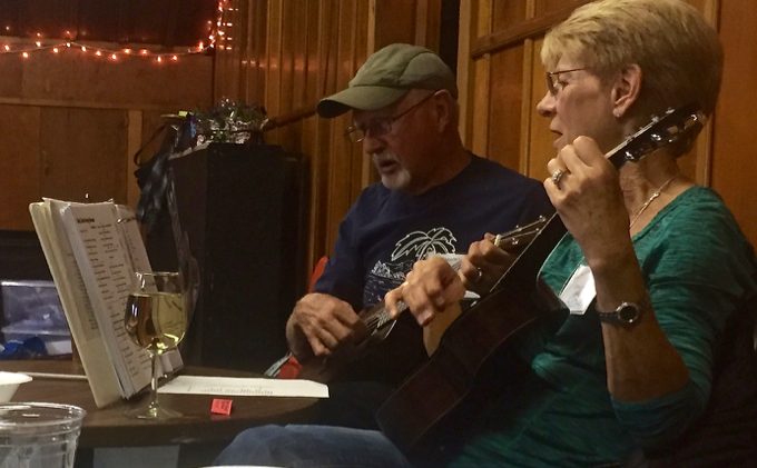 Tahoe ukulelians string together fun and harmony