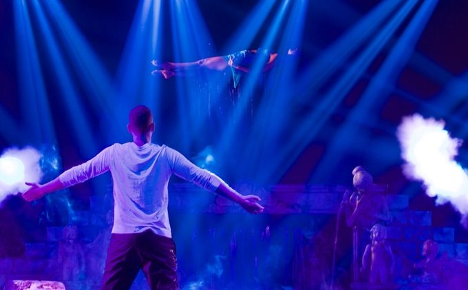 Illusionist defies logic with magic at Harrah’s