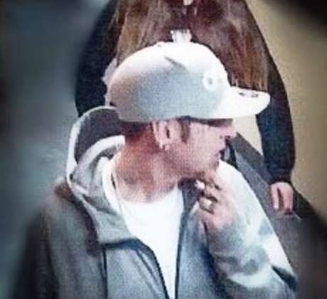 Suspects sought in North Shore burglaries