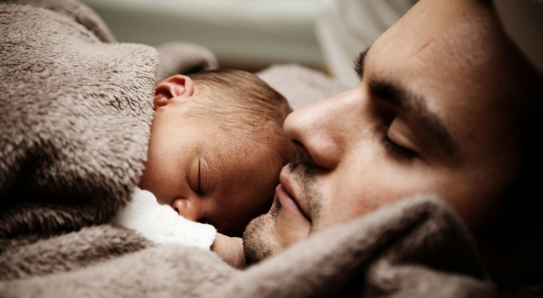 Study: Fathers also want to ‘have it all’